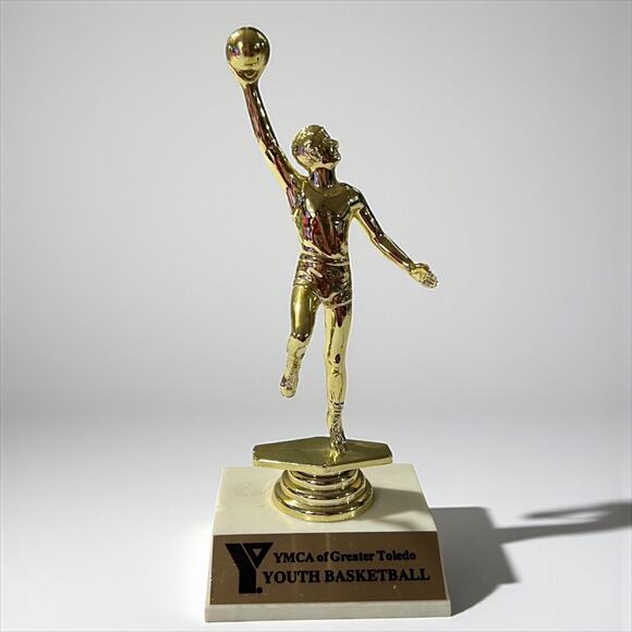 Boys basketball Trophy - Picture 1 of 7